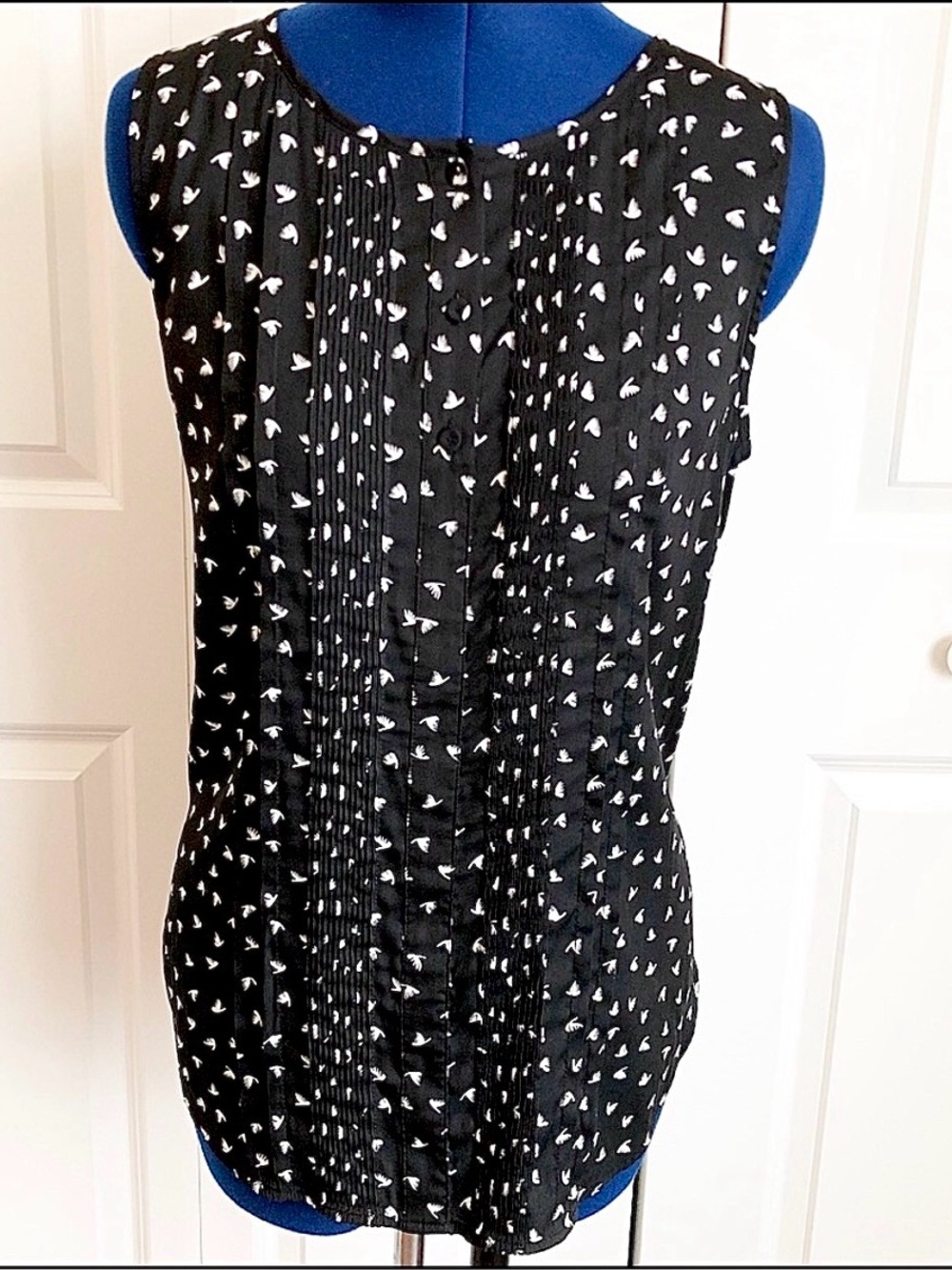 Anthropologie Black and White Button Up Sleeveless Tank Blouse